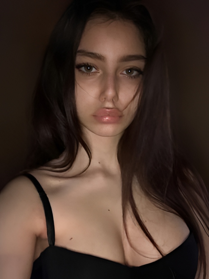 Эмма привлекальеная девушка из Чебаркуль цена от 5000 руб