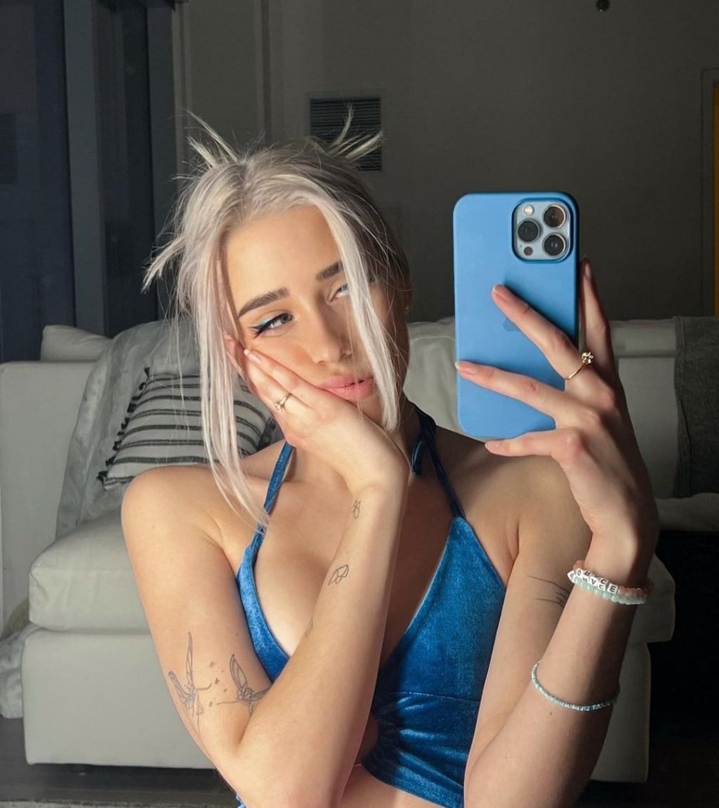 Ника привлекальеная девушка из Чебаркуль цена от 10000 руб