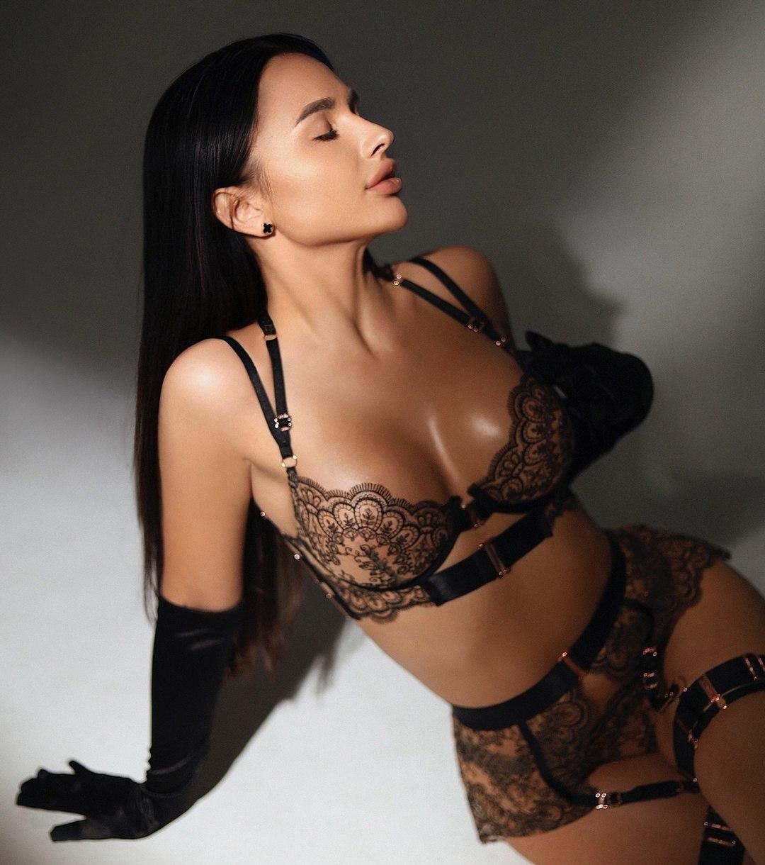 Олеся привлекальеная девушка из Чебаркуль цена от 10000 руб