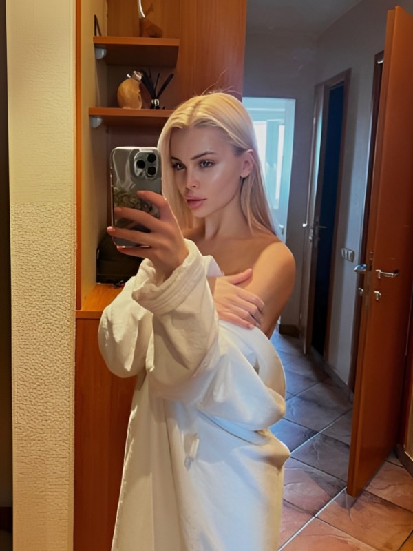 Тая привлекательная девушка из Чебаркуль цена от 1500 руб