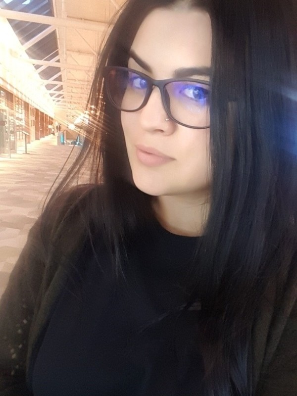 Людмила привлекательная девушка из Чебаркуль цена от 3500 руб