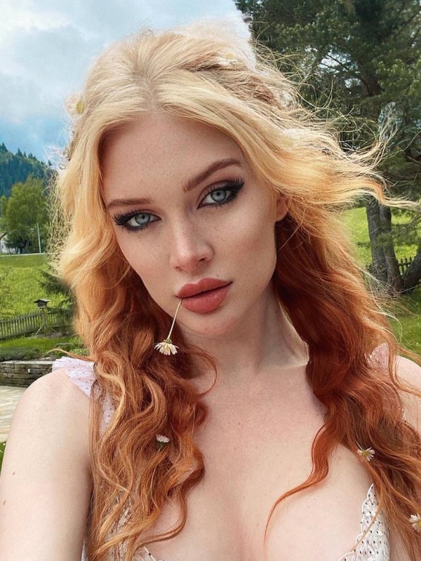 Даша привлекательная девушка из Чебаркуль цена от 3000 руб